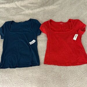 Old Navy Women’s Red and Navy Tees Bundle